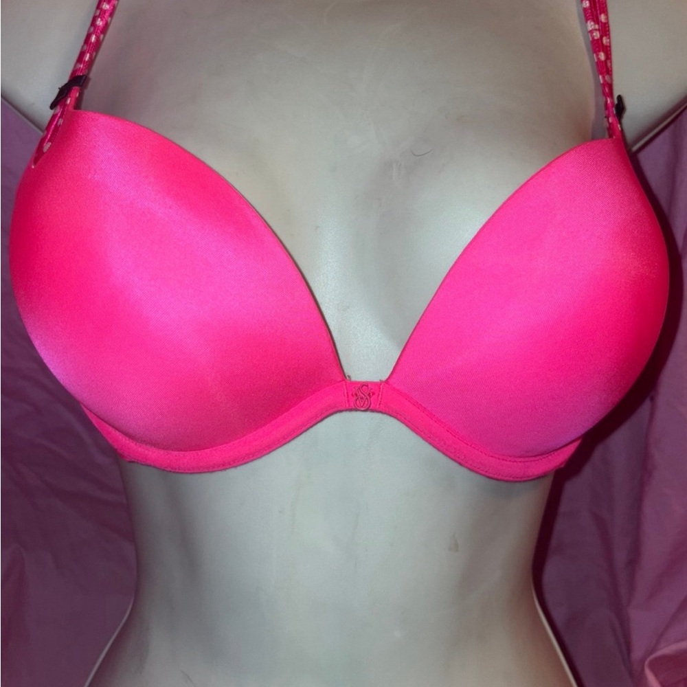 Victoria’s Secret sexy little things bra